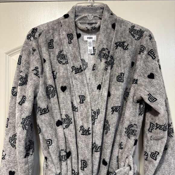 Victoria’s Secret Pink Bath Robe Gray Logo Print Soft Fleece Pockets Sz XS Small - Picture 3 of 5